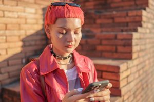 Comment faire une capture d’écran sur WhatsApp sans se faire repérer